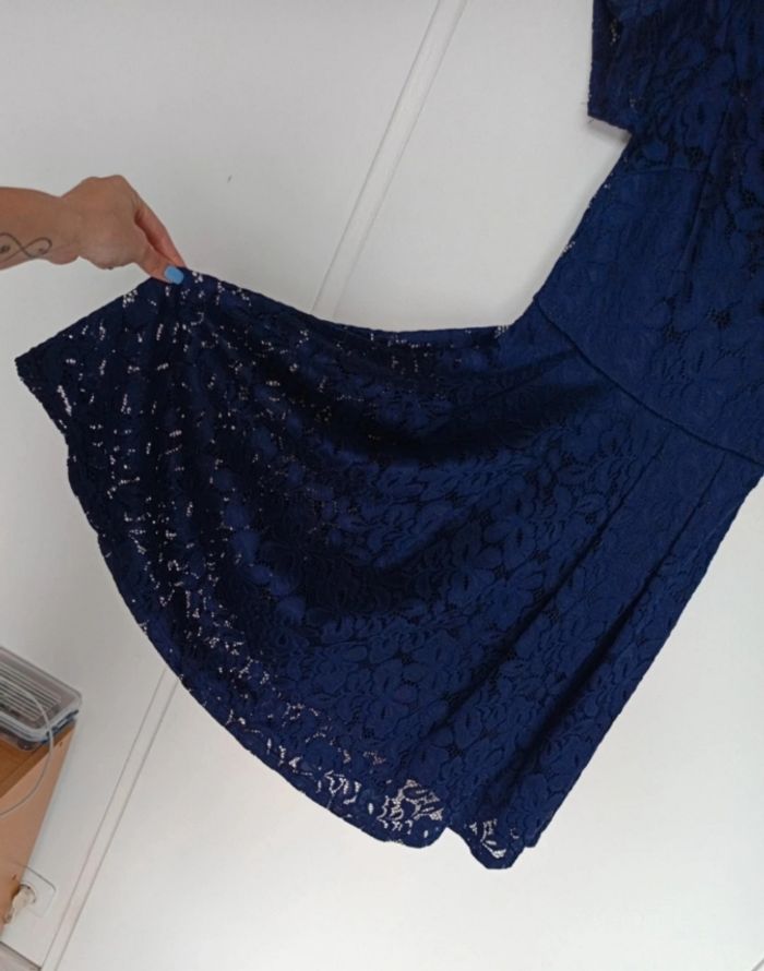 Robe en dentelle - photo numéro 3