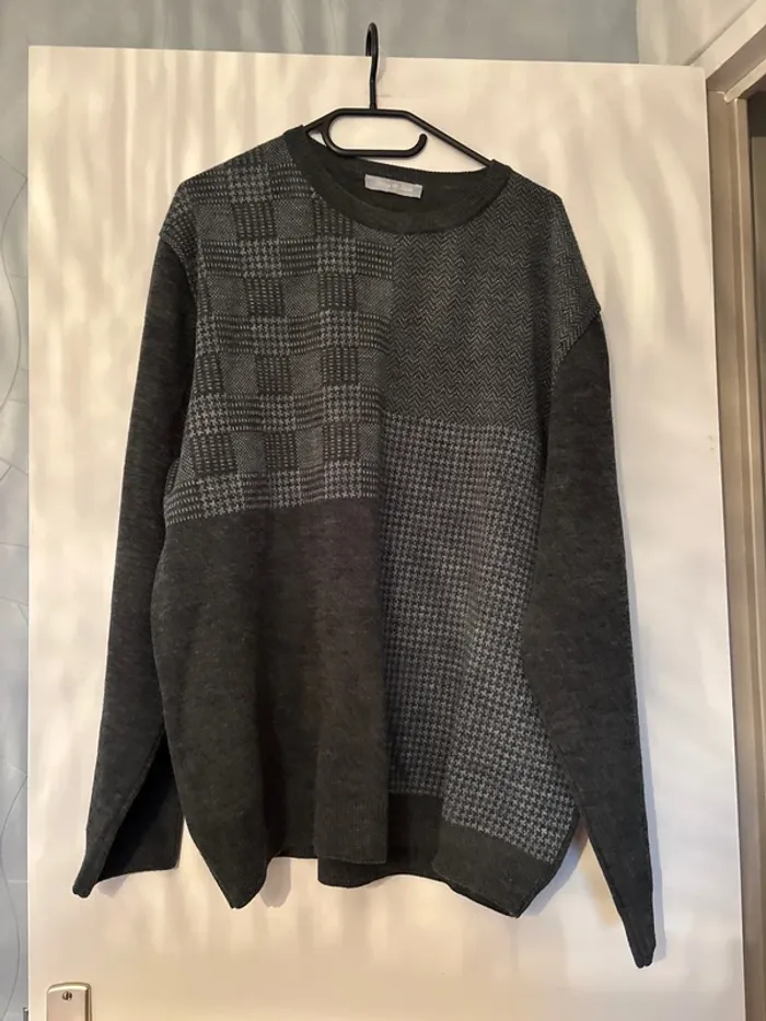Pull gris