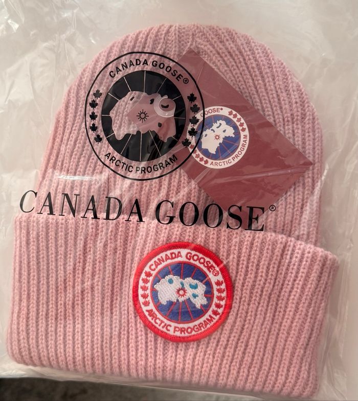 Bonnet Canada Goose