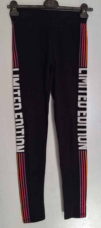 Legging imprimé le long des jambes
