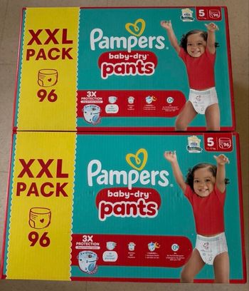 Lot de 192 couches Pampers pants taille 5