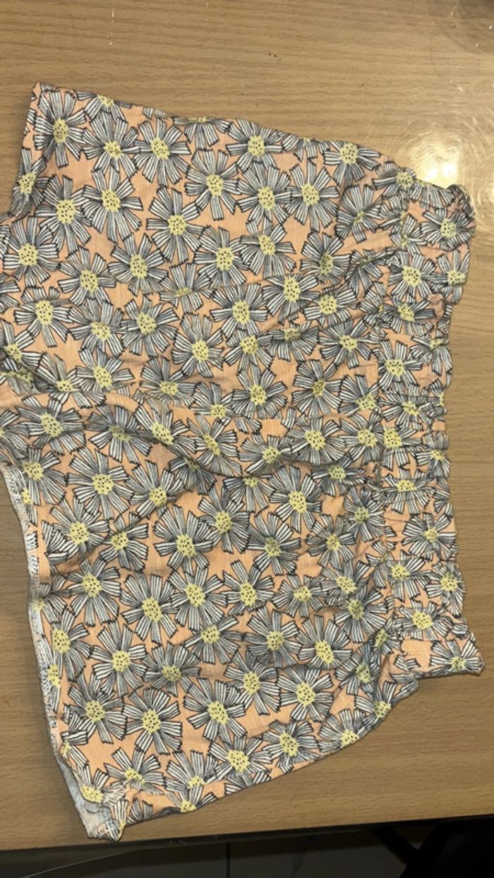 Short fille taille 12 ans en très bon état