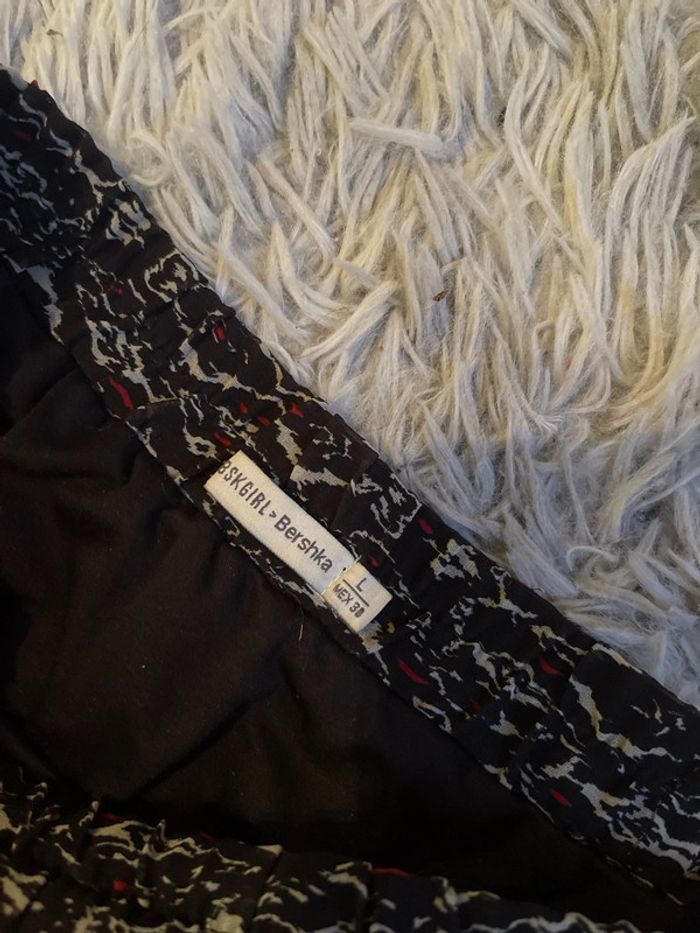 Jupe bershka 38 - photo numéro 2