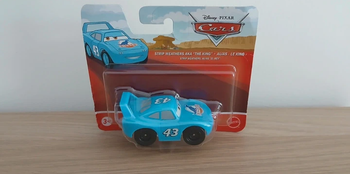 Voiture Cars le King Disney Pixar neuve