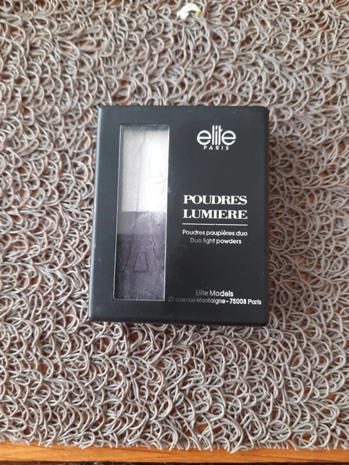 Fards à paupieres duo (violet/blanc) Marque Elite