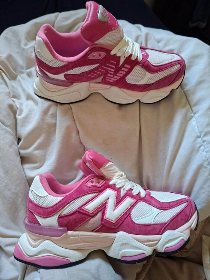 New Balance 9060 rose fuchsia taille 37 neuve - photo numéro 3