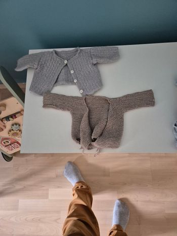 Lot de 2 vestes bébés