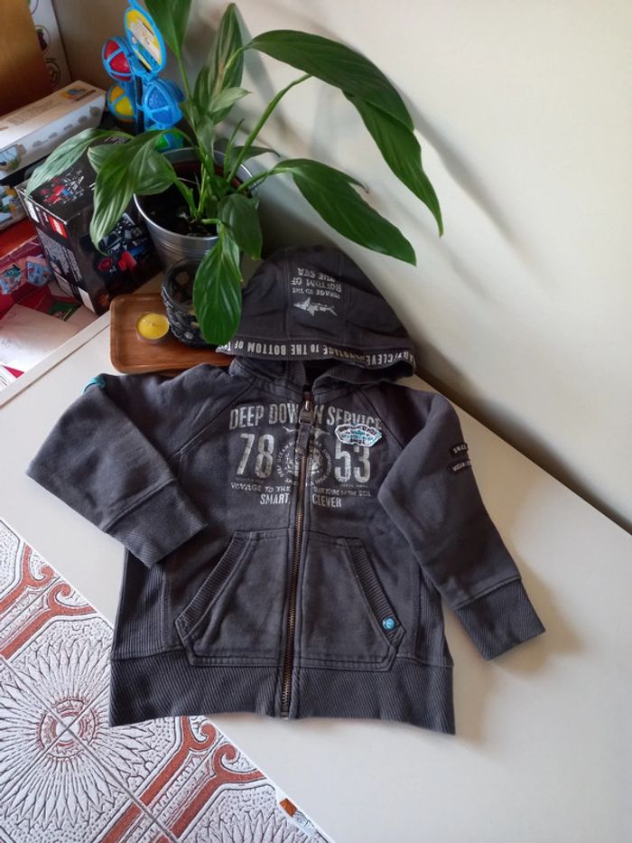Gilet à capuche garçon 92