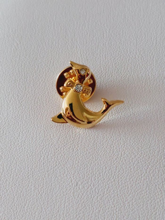 Pins doré pingouin neuf