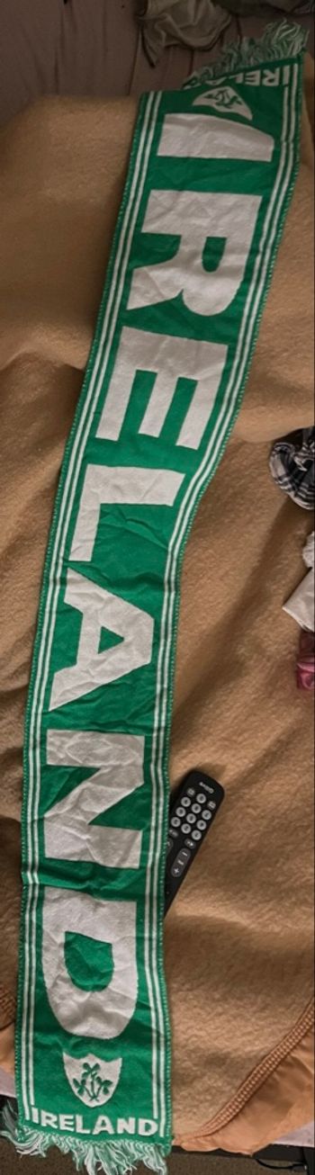 Vends écharpe Ireland de marque Carroll’s Gifts & Souvenirs 