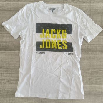 Tee-shirt