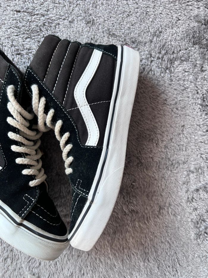Vans Sk8 Hi Noires à Cœurs – Pointure 36 Skate Montantes - photo numéro 9