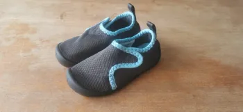 🌼Chaussons souples antidérapants mixtes Decathlon T25 Premiers pas, babygym, rentrée état neuf 🎒