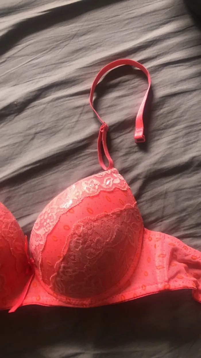 Soutien gorge - photo numéro 2