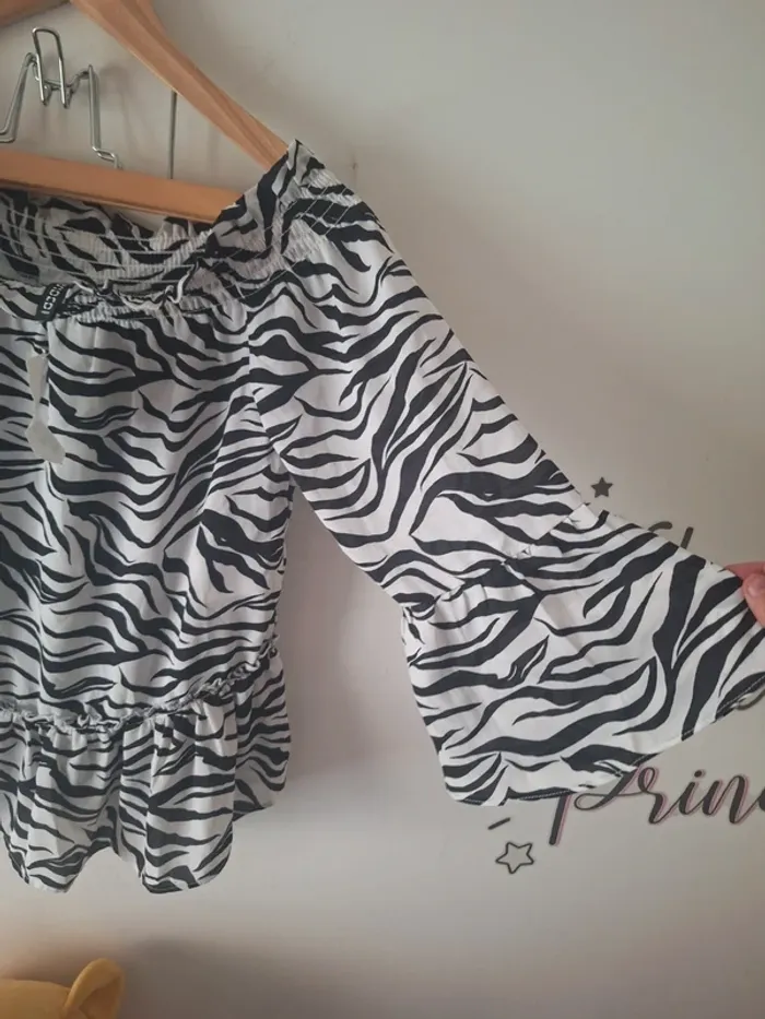 Blouse neuve - photo numéro 2