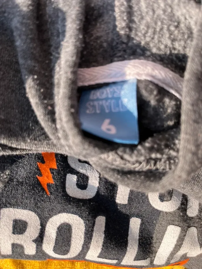 Sweat gris taille 6 ans - photo numéro 3
