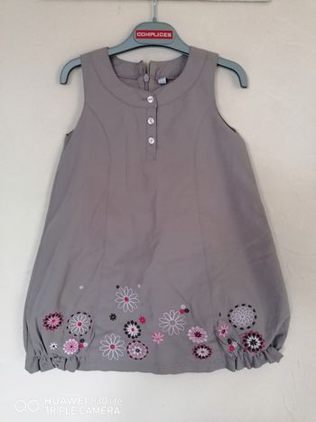 Robe 24 mois