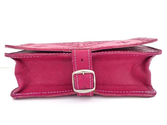Sac bandoulière neuf en cuir pleine fleur tannage naturel fuchsia & teinté Besace Ethnique neuve - photo numéro 5
