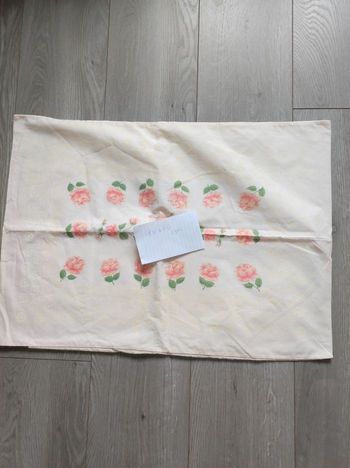 Taie d'oreiller vintage neuve (1)