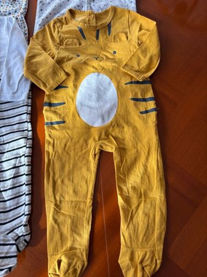 Pyjamas bébé - photo numéro 3