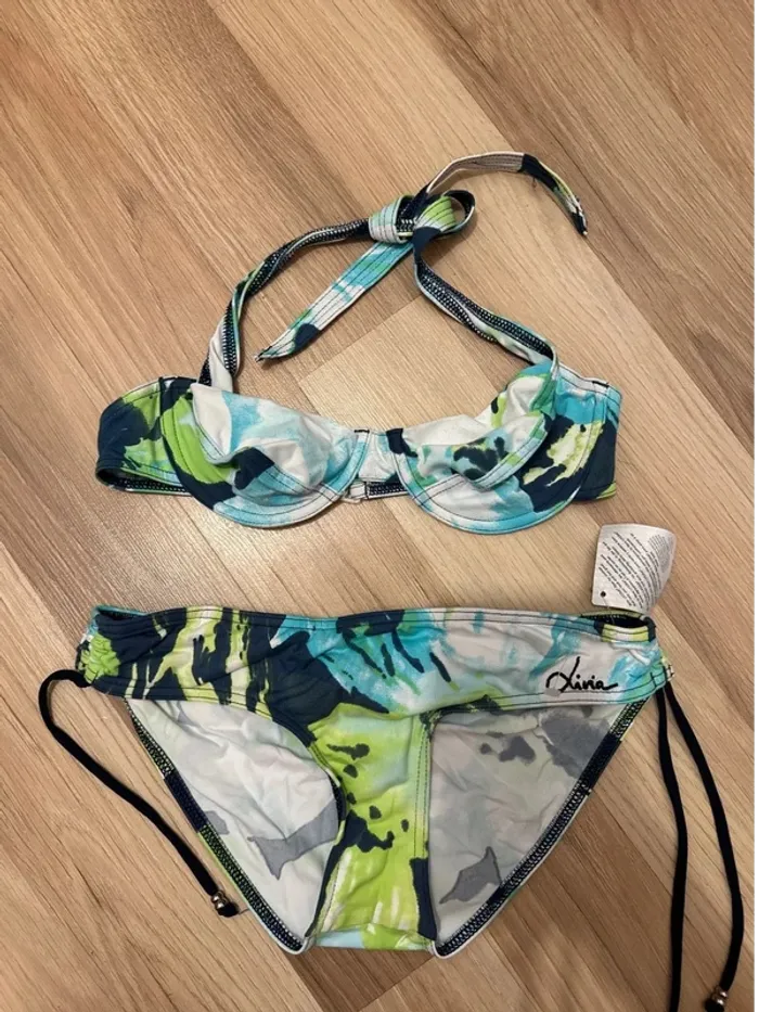 bikini livia - photo numéro 2