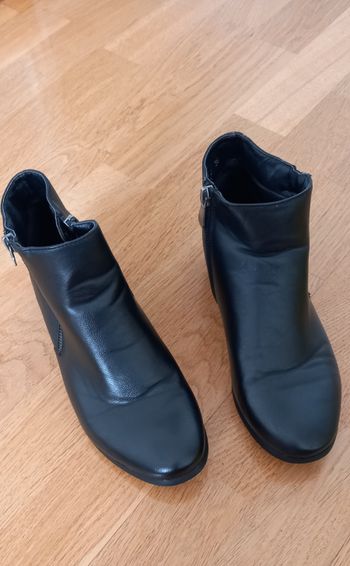 Bottine noire en cuir - Pointure 38