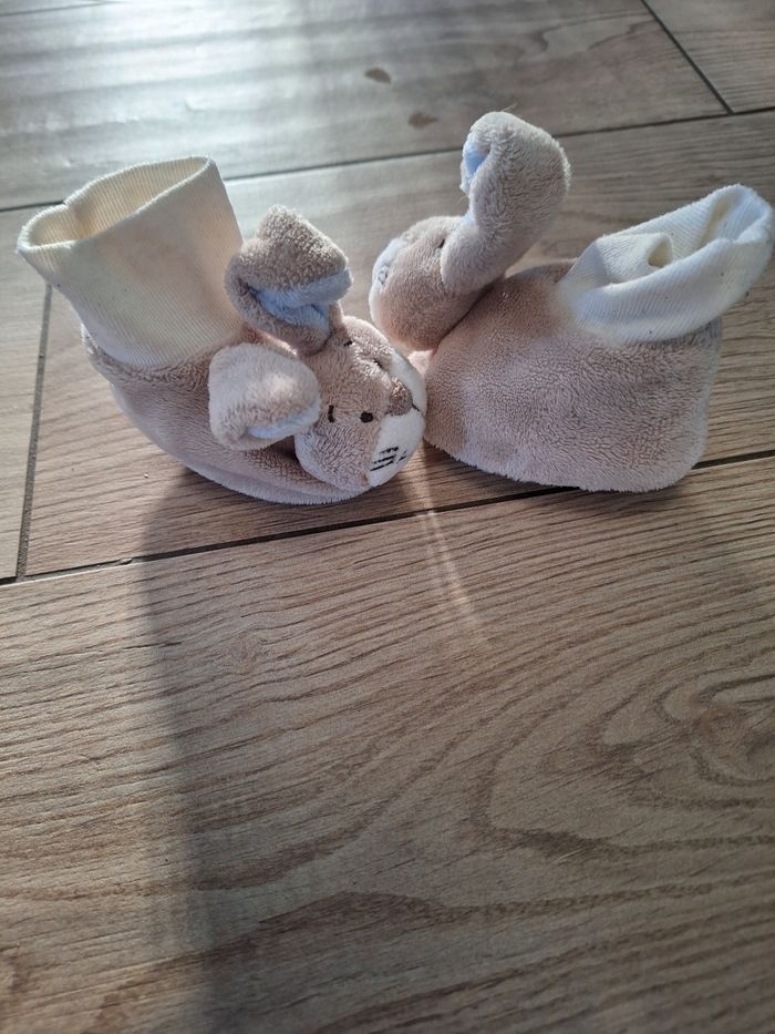Chaussons bébé 3/6 mois petits lapins - photo numéro 2