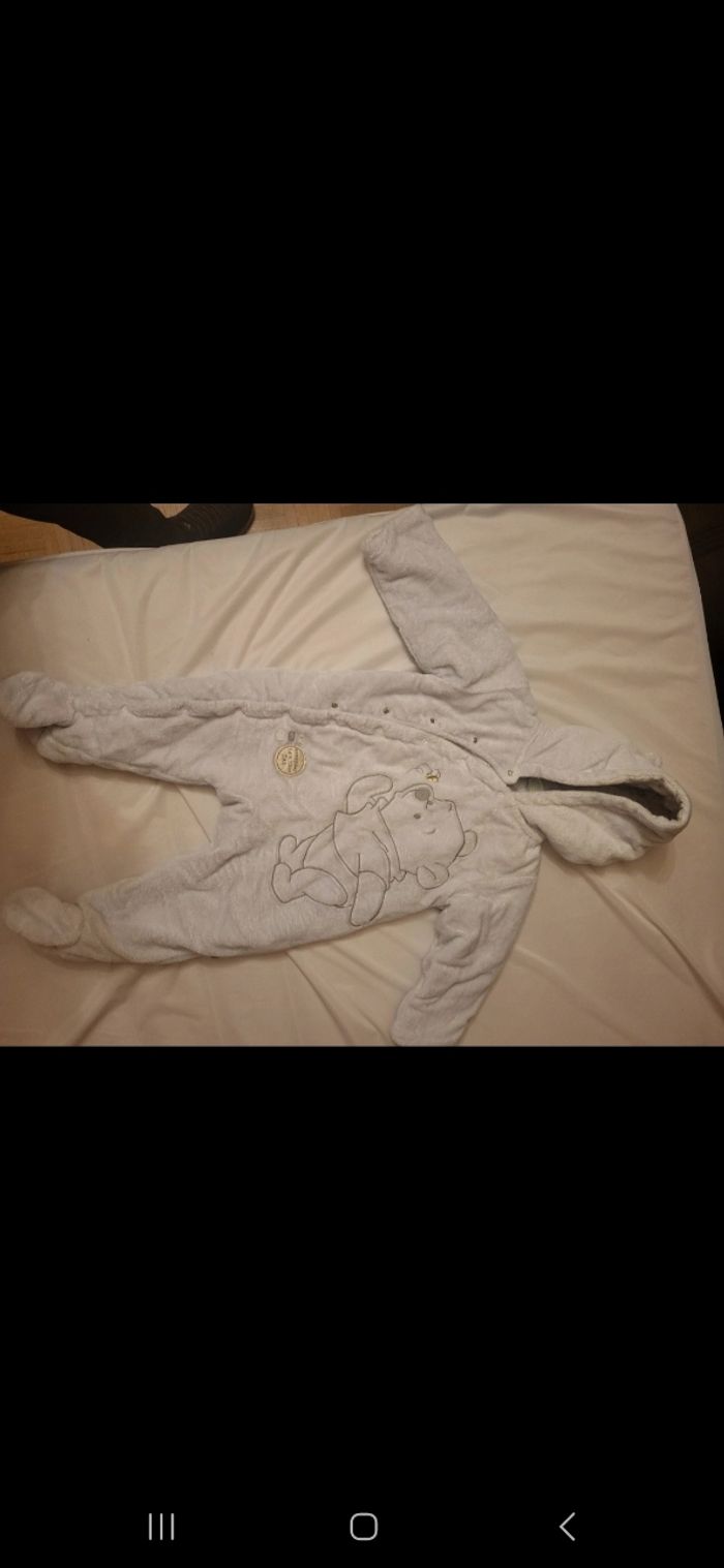 Combinaison bébé Disney Winnie 9-12 mois