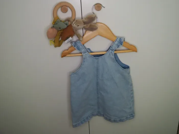 Salopette en jeans Disney fille 9mois - photo numéro 2