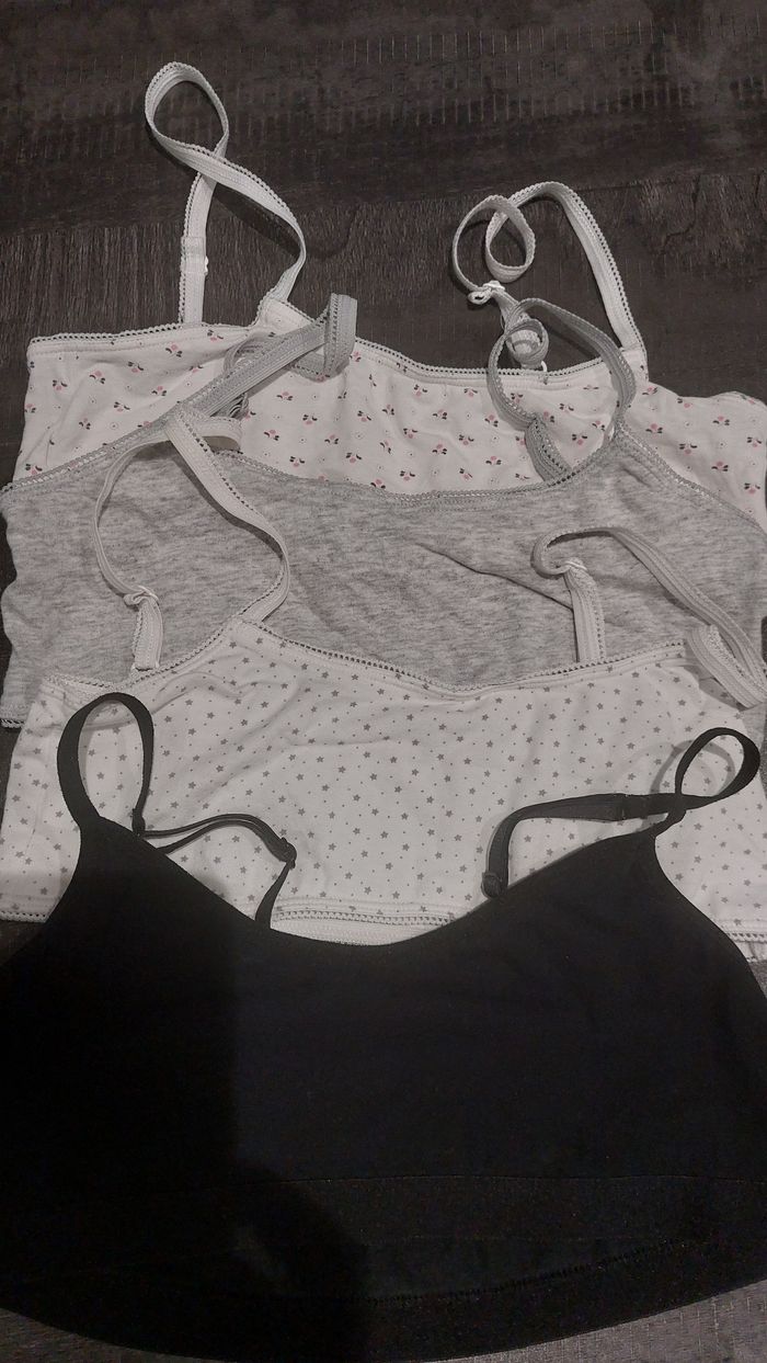 Lot brassières 14-16 ans