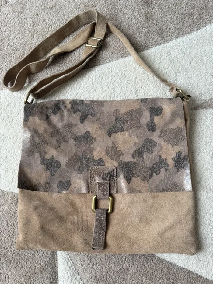 Sac bandoulière en cuir véritable – style militaire