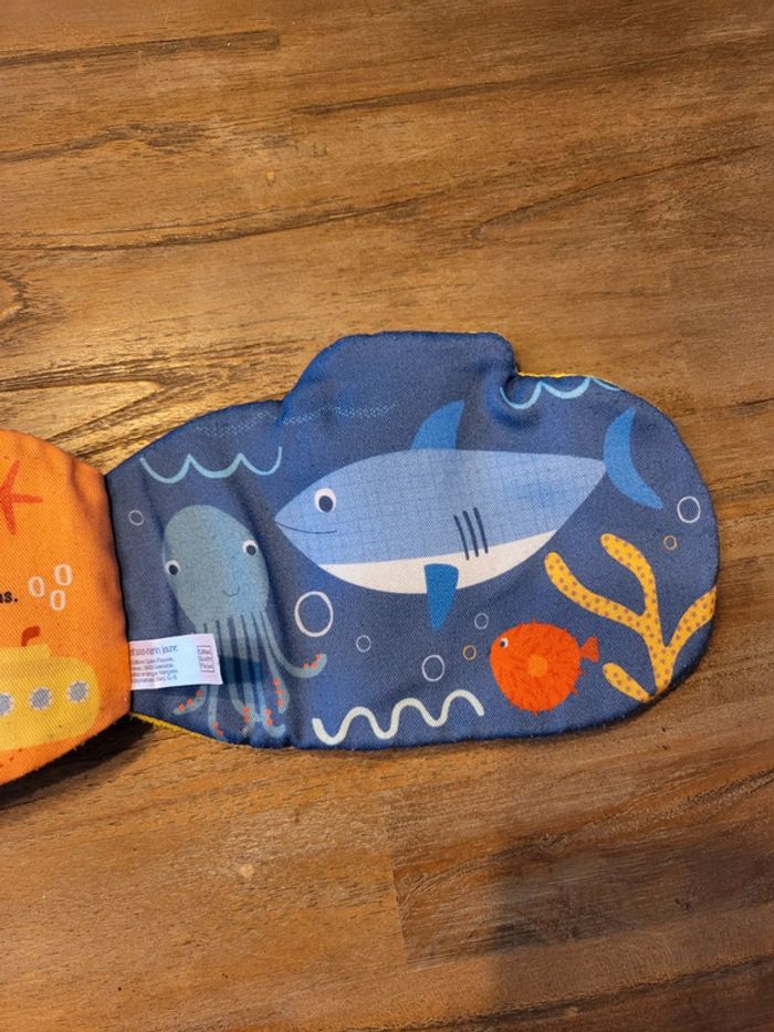 Livre sous marin tissu - photo numéro 7