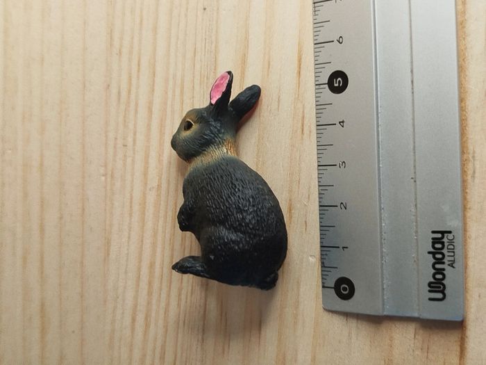 Figurine lapin oir debout Animal de la ferme - photo numéro 4