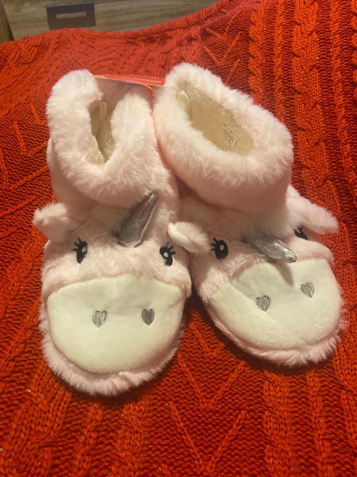 Pantoufles licorne neuve - photo numéro 2