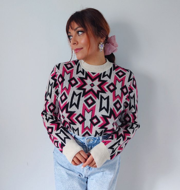 Pull d'hiver en laine motif rétro rose moderne et tendance Marque Monoprix Taille 38 M 
Très bon état - photo numéro 5