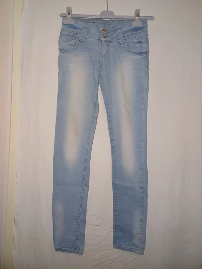 JEANS  Hello miss