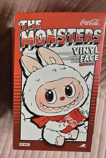 Peluche Popmart labubu coca cola