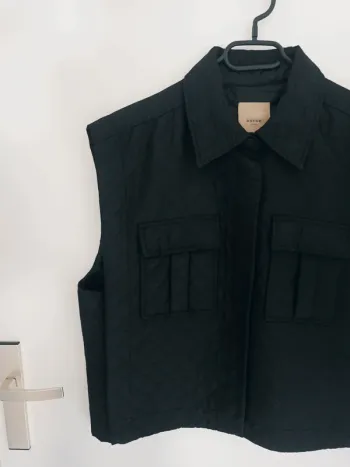 Veste matelassée noire sans manches Vila Taille 38 En très bon état