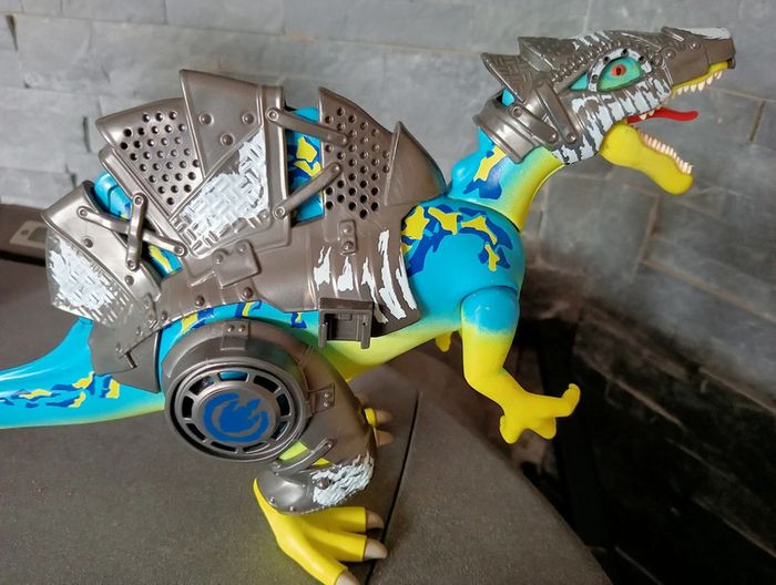 Dino avec armure - photo numéro 2