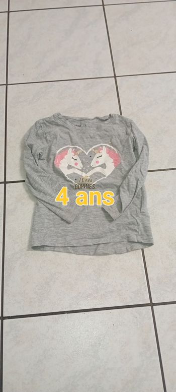 pull licorne 4 ans