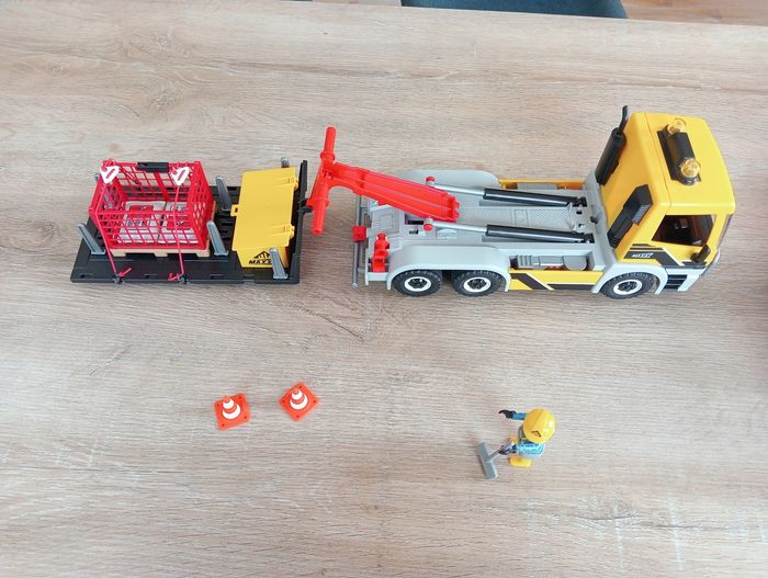 Playmobil 70444 Camion benne et sa plateforme - photo numéro 6