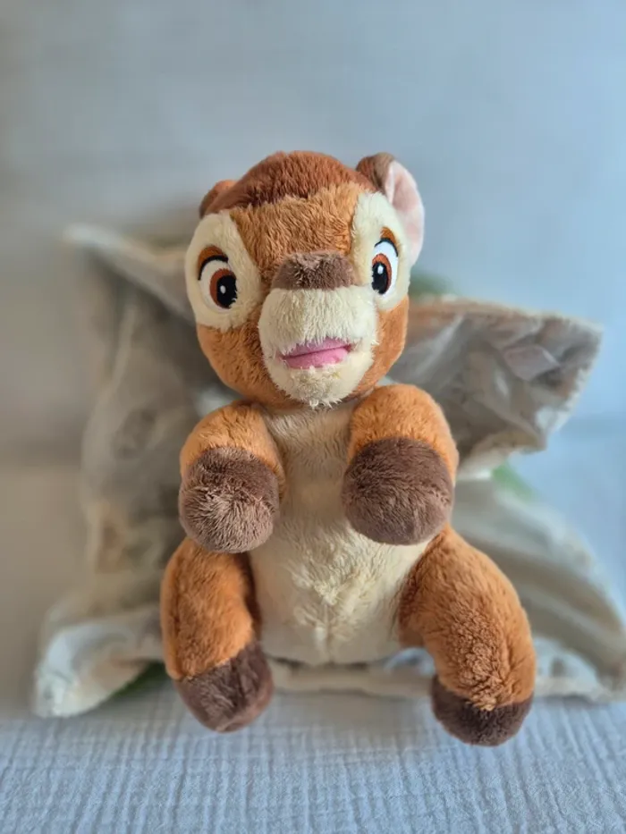 Peluche doudou Disney Bambi - photo numéro 2
