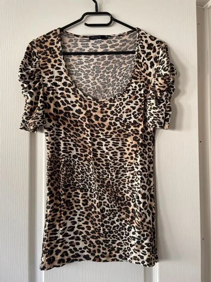 2 T shirt leopard - photo numéro 3