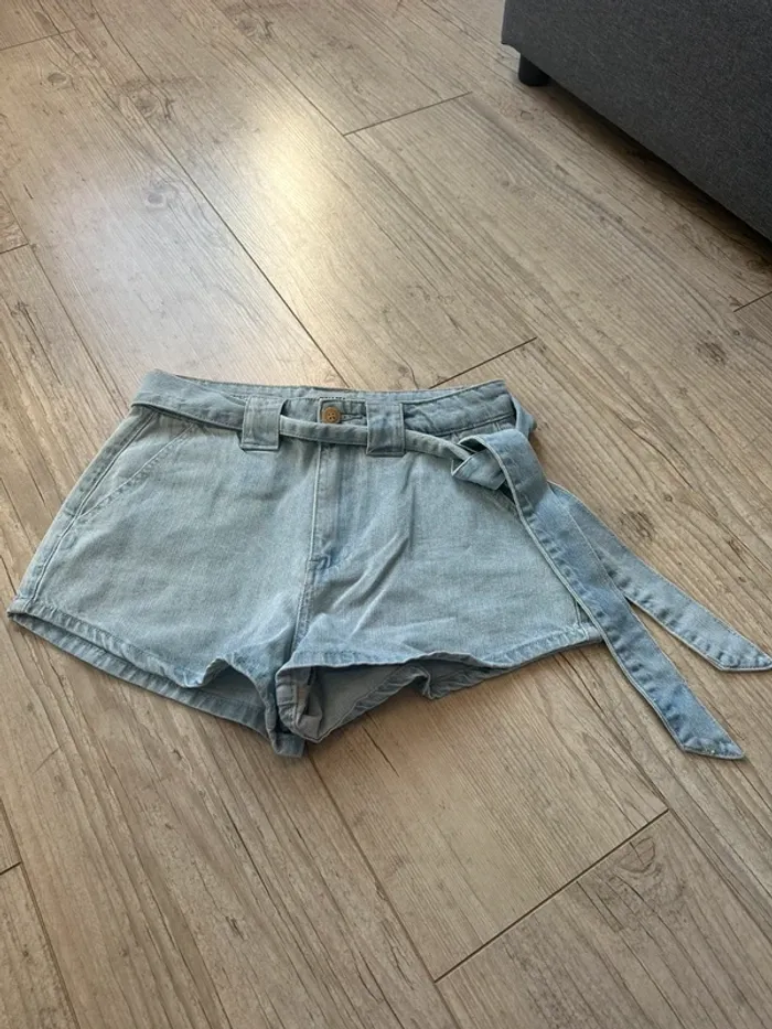 Short pull and bear S