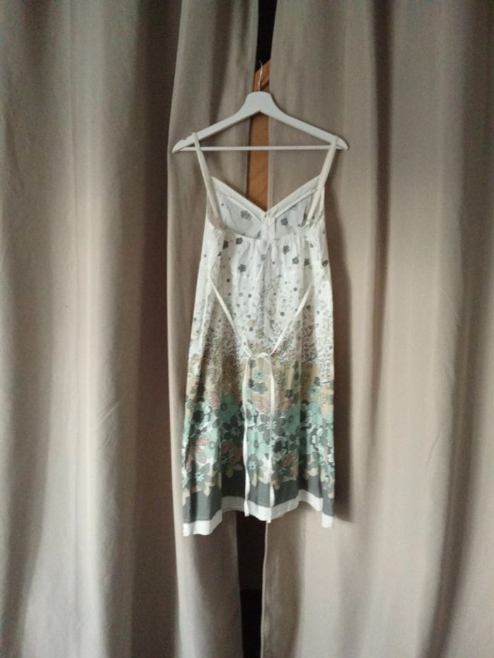 Robe blanche motif fleuri estivale Bonobo taille 42 - photo numéro 6