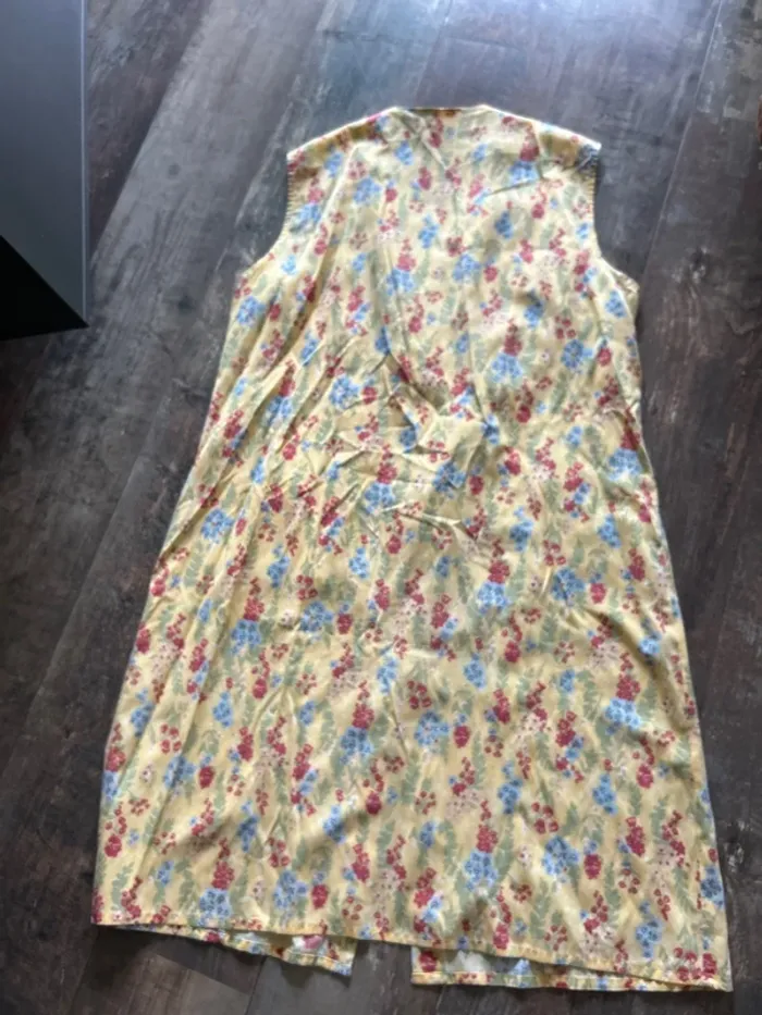 Robe jaune fleurie - photo numéro 9