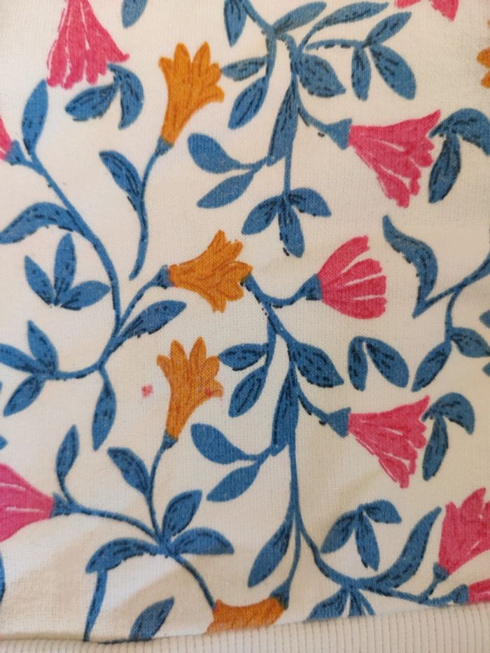 Sweat Tao taille 8 ans - photo numéro 4