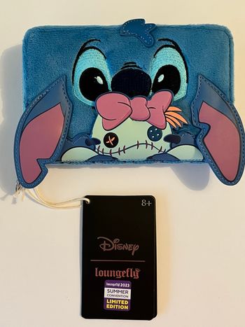 Portefeuille Loungefly Stitch avec Scrump