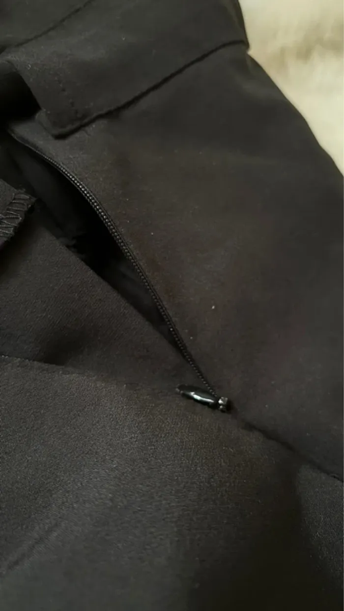 Pantalon noir oversize à ceinture - photo numéro 6