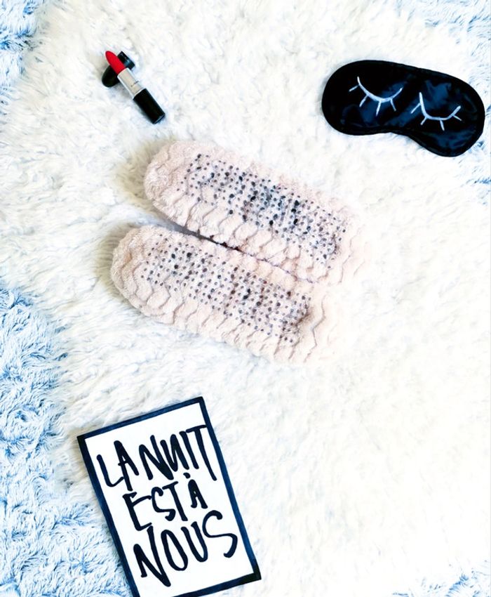 Chaussons molletonnés rose et blancs- T.39/40 🖤 - photo numéro 2